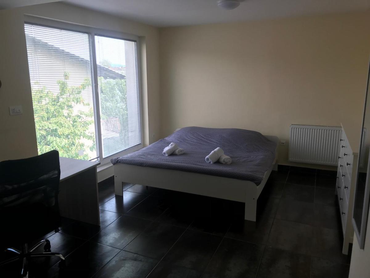 Hello Ljubljana- Green Way Rooms And Studios エクステリア 写真
