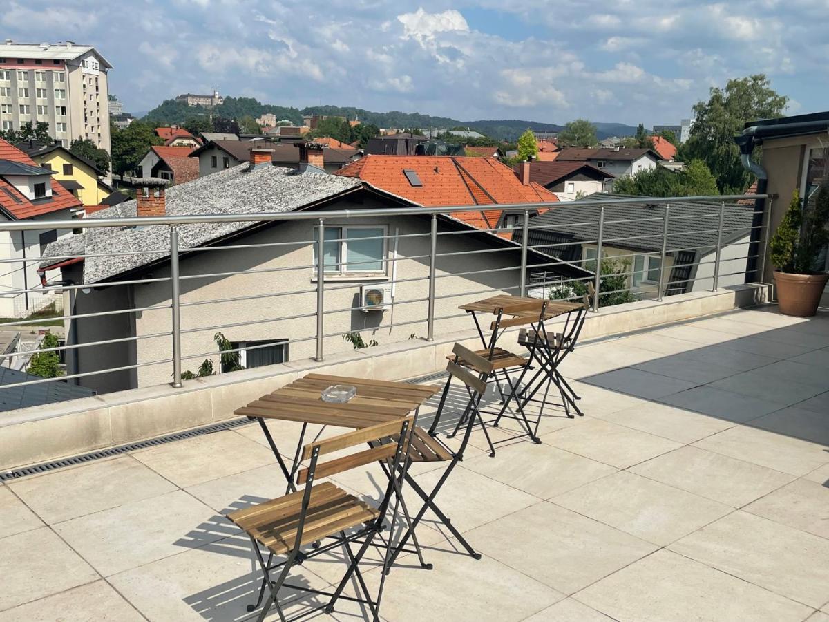 Hello Ljubljana- Green Way Rooms And Studios エクステリア 写真